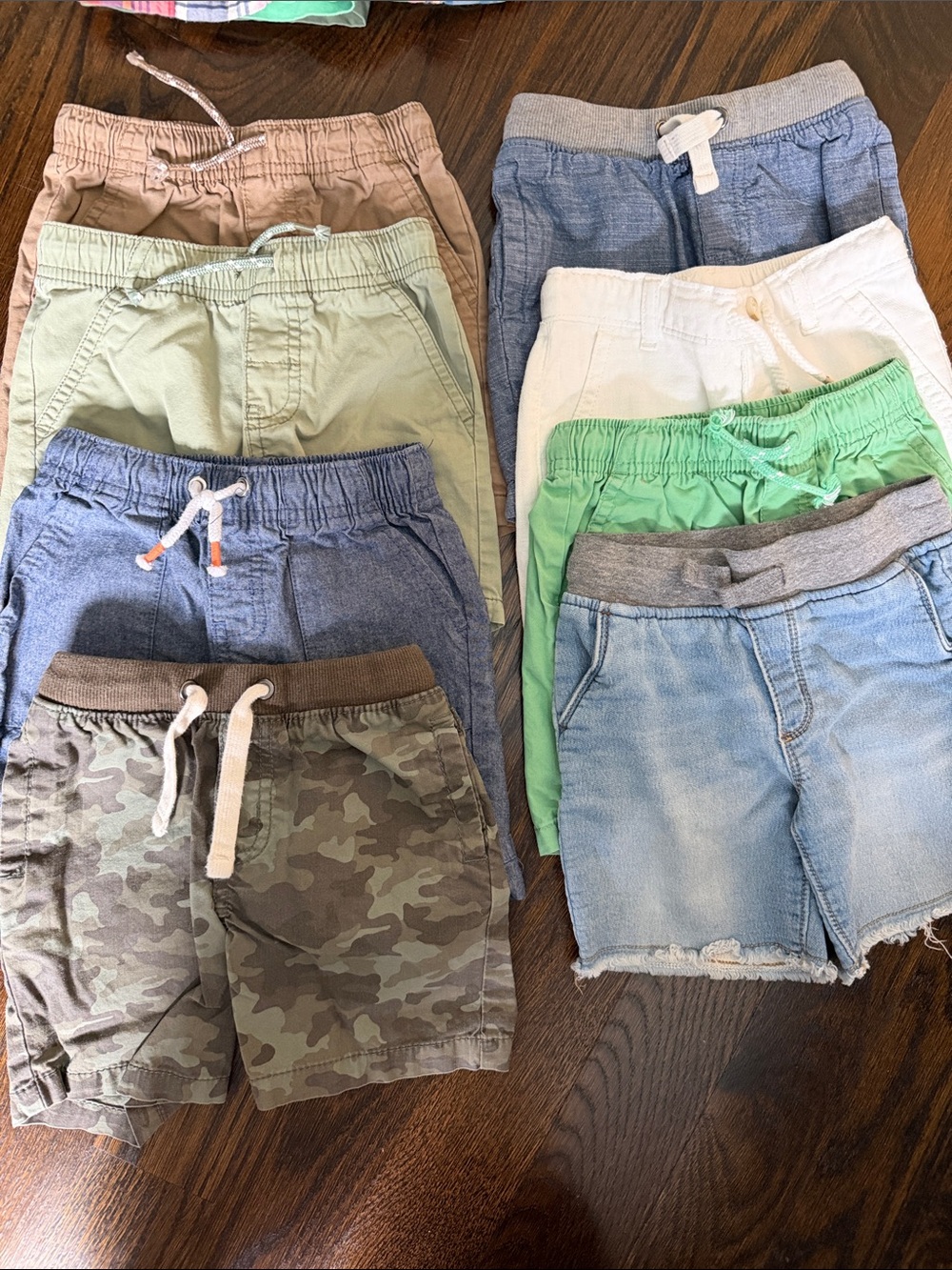 Mixed brand of 8 toddler boy 3t shorts - cat & jack, osh kosh etc